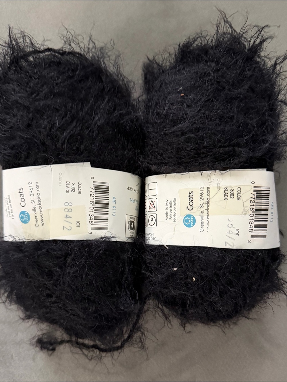 Moda Dea Dream Fun Fur Eyelash Yarn Black MPN 3002 Lot of 2 Skeins - Picture 2 of 3